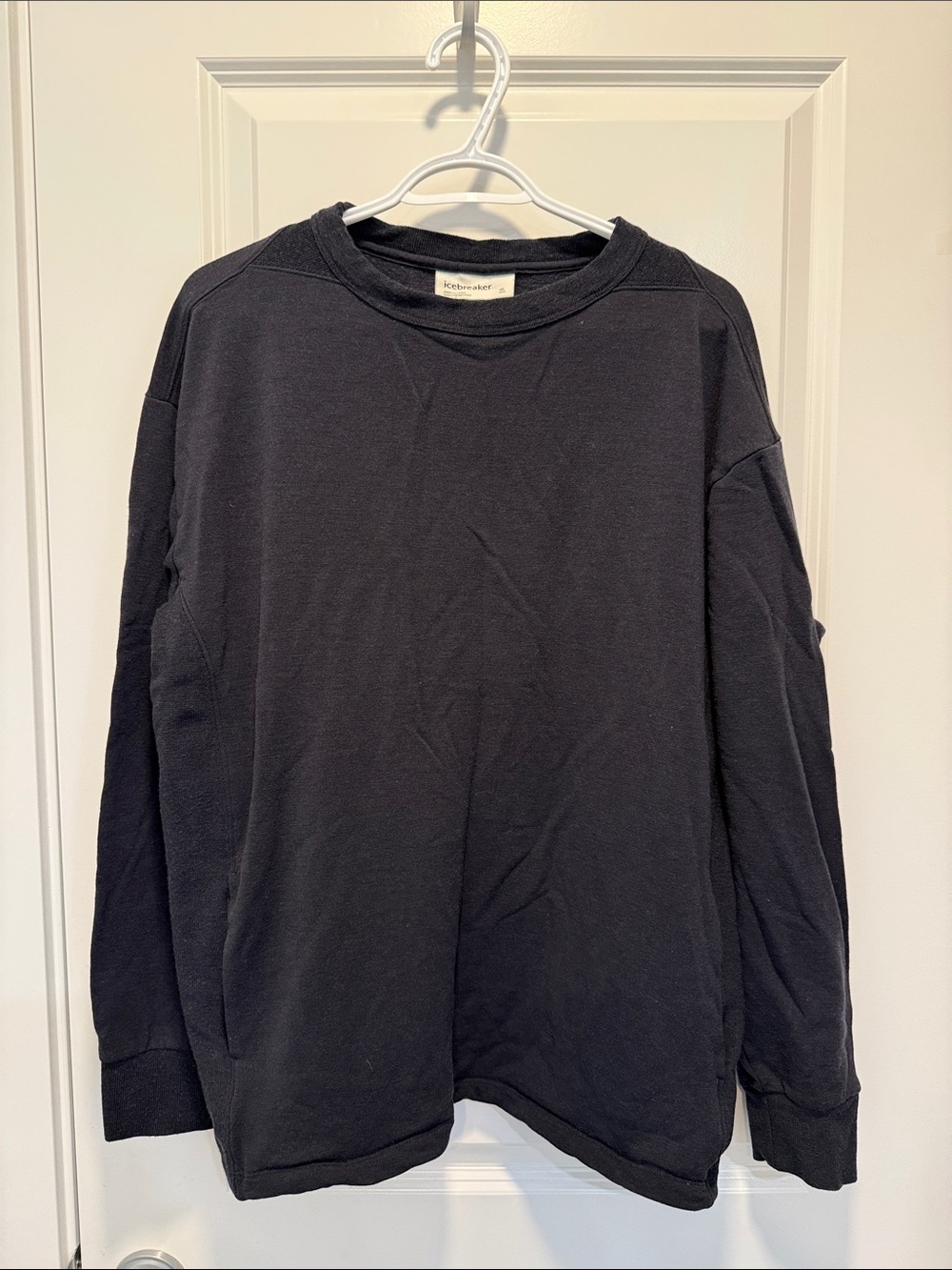 Icebreaker Black Crewneck Sweatshirt - Minimal Pullover